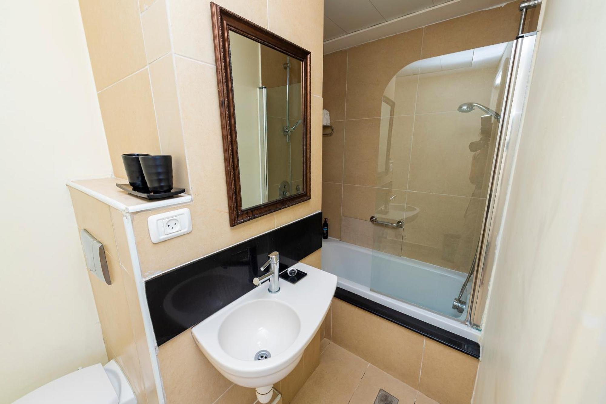 Hotel Basel Tel-Aviv Ngoại thất bức ảnh
